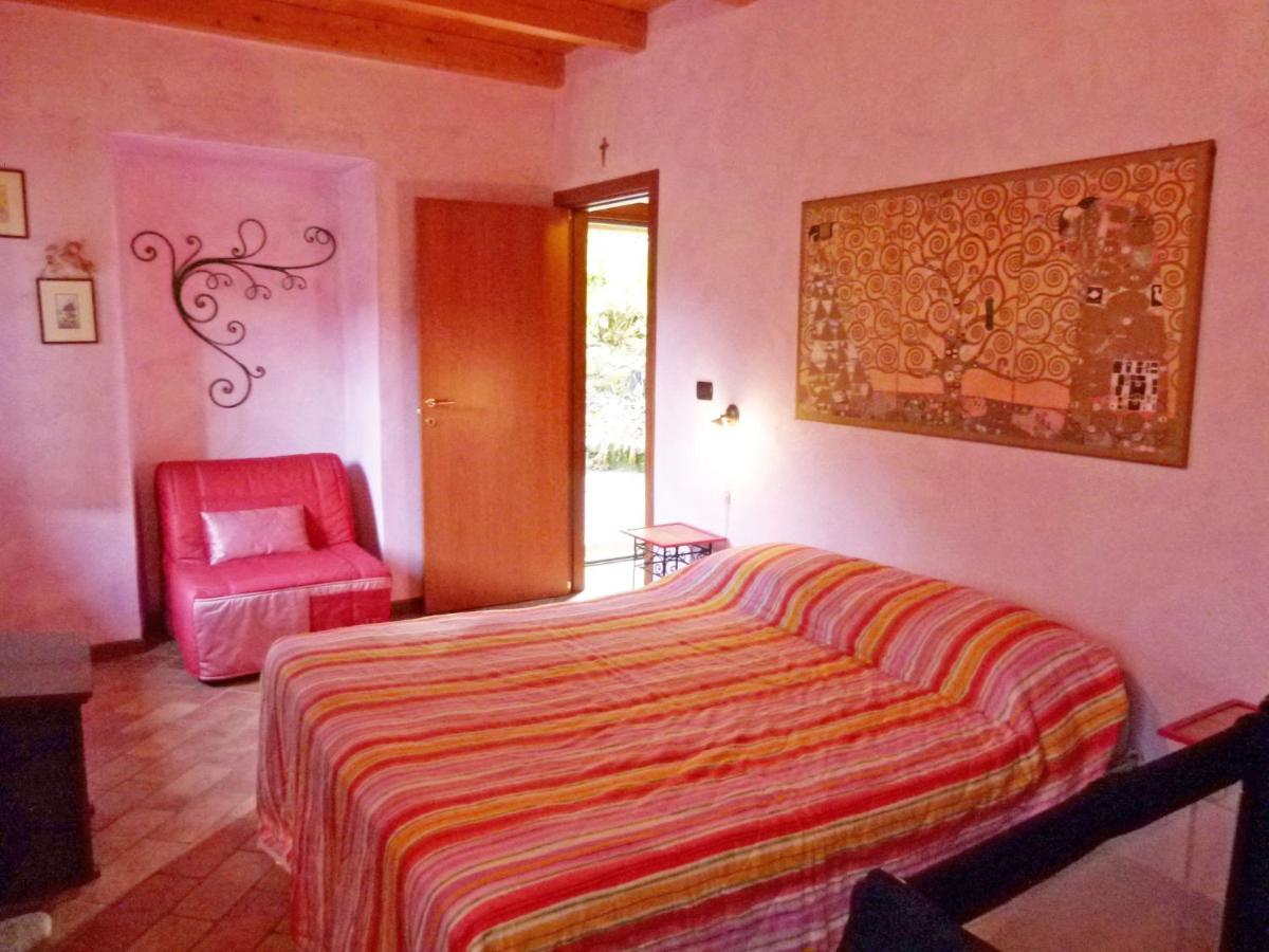 Villa Locazione Turistica Casa Mulino Castelveccana Esterno foto